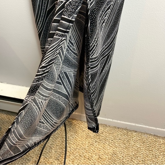 2 Dye 4 Sleeveless Black and White Maxi Dress Size Medium - Picture 12 of 13